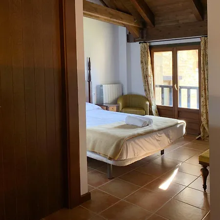 Apartman Jaca 3000 *